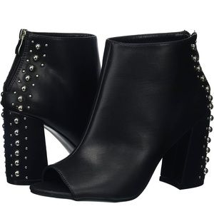 Madden Girl ARLA. NWOT. Size 6.5 black